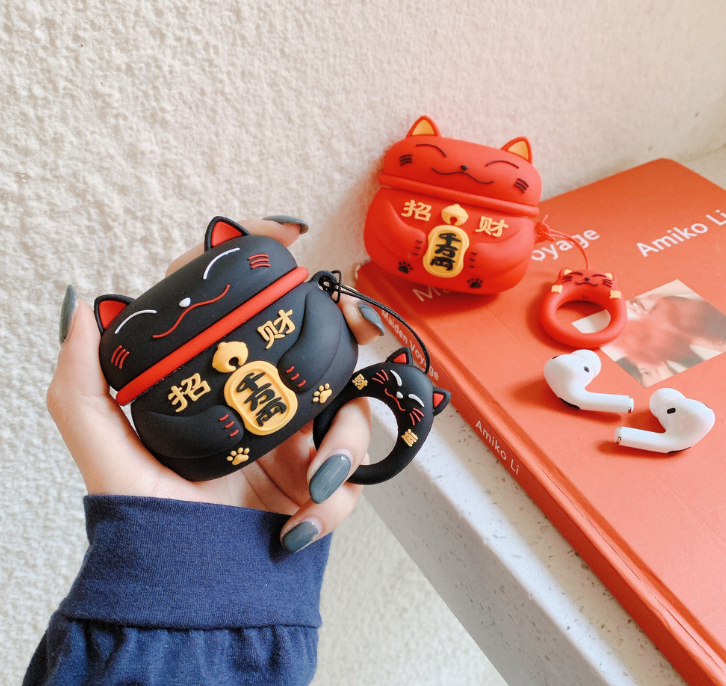 Red and black lucky cat