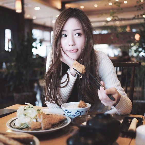 girl eating