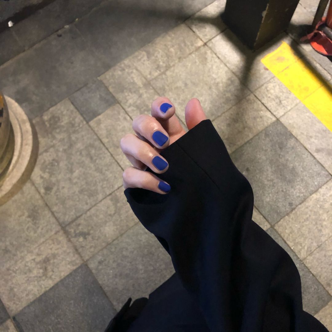 pantone blue nails