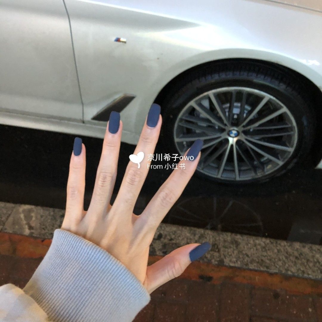 matte nails