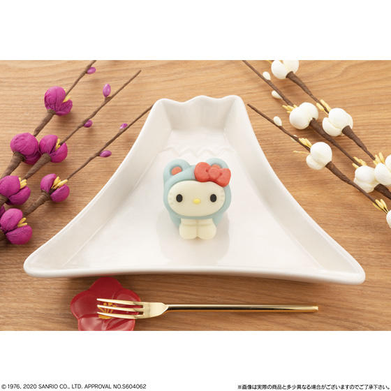 Hello kitty Lawson convenience store wagashi