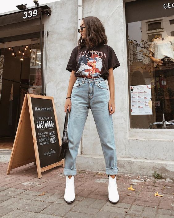 shirt mom jeans