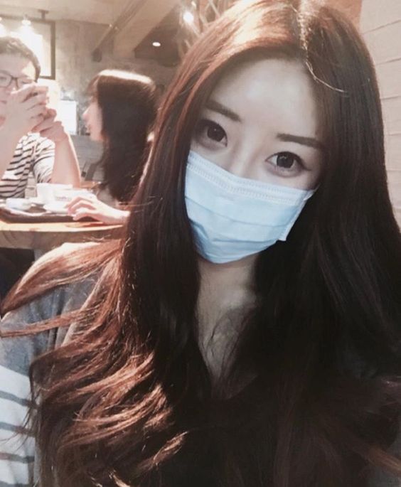 Girl wearing face mask