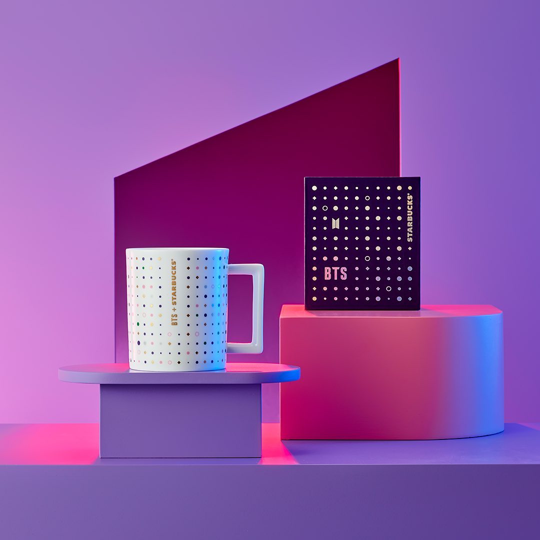 Black and white mug