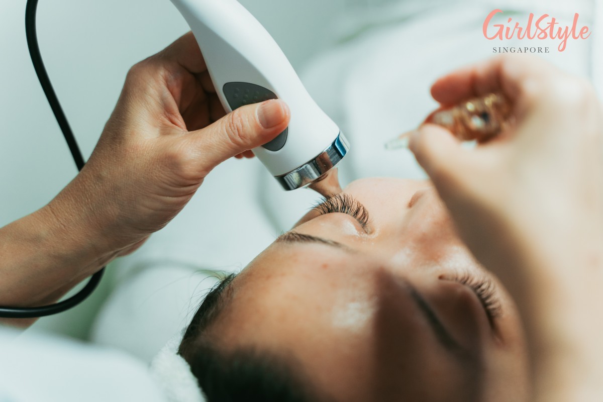 Ultrasound machine and ampoule