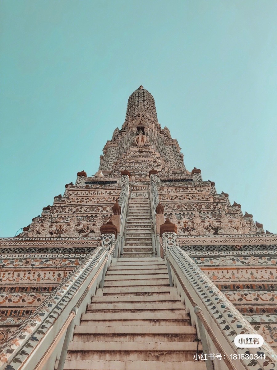 Stairs at Wat Arun