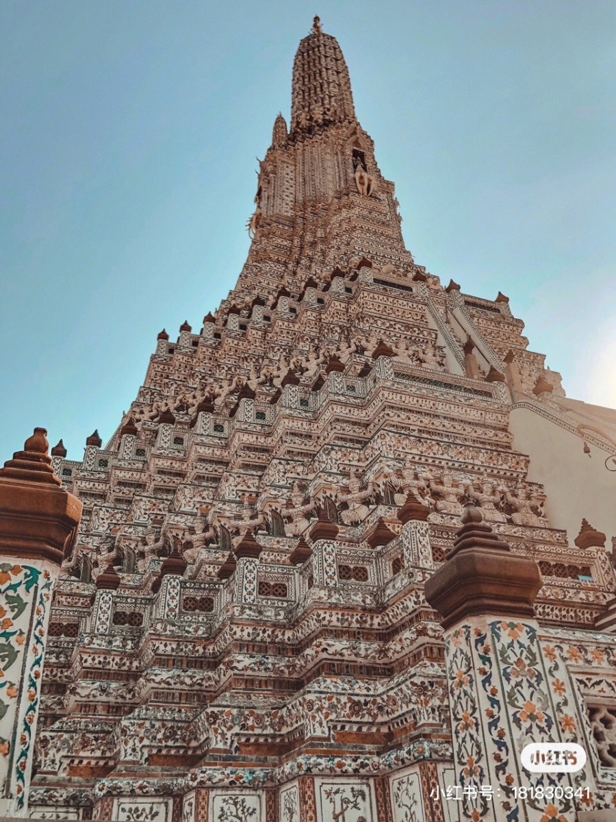 Exterior of Wat Arun