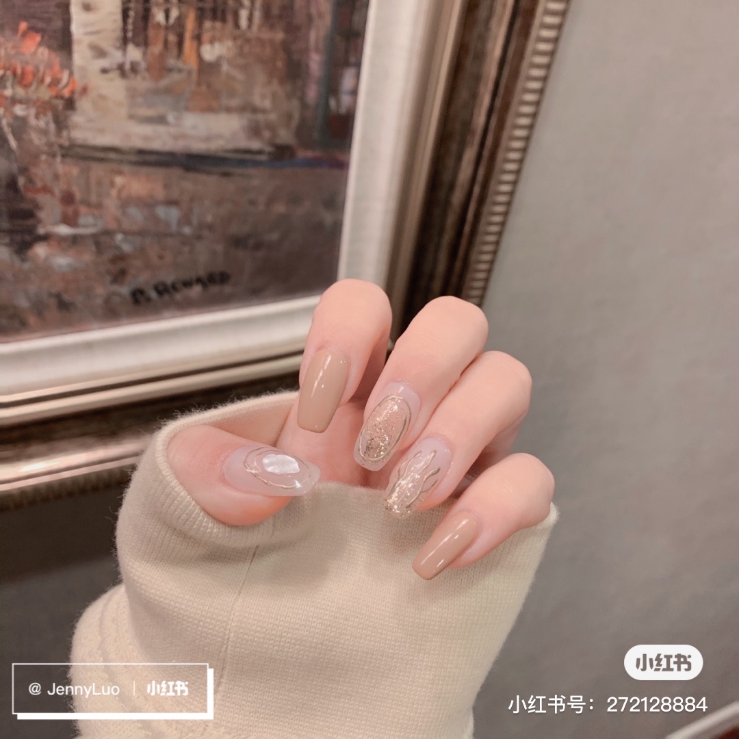 Brown and transparent nails