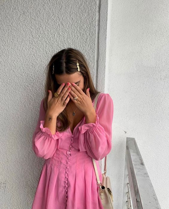 Pink dress with hair clips