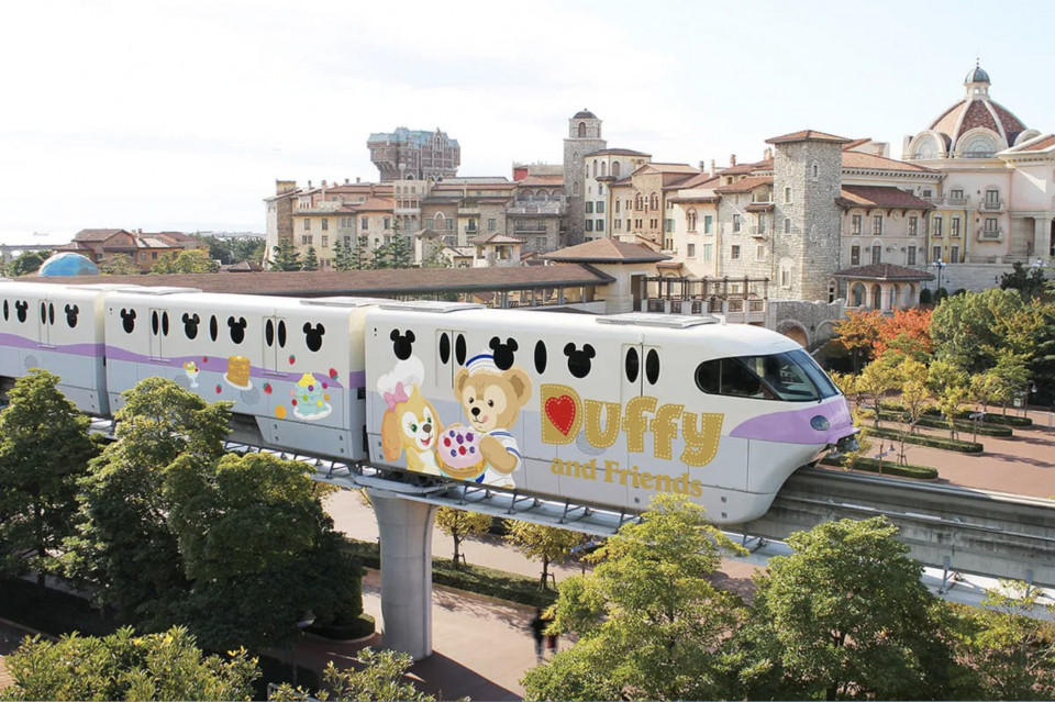 Duffy and Friends monorail train