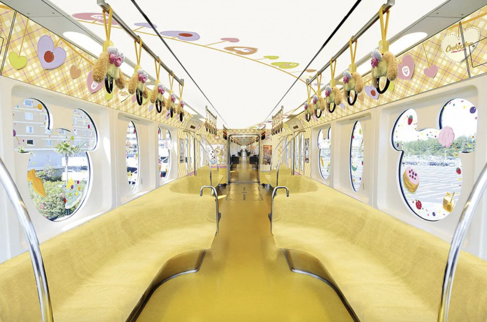 Duffy and Friends monorail interior