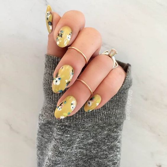 Pretty Vintage-Inspired Nail Art