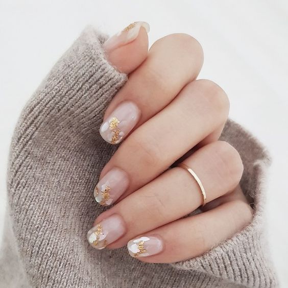nail art idea: shattered glass nails in silver