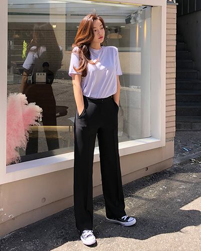 asian lady dressed in officewear