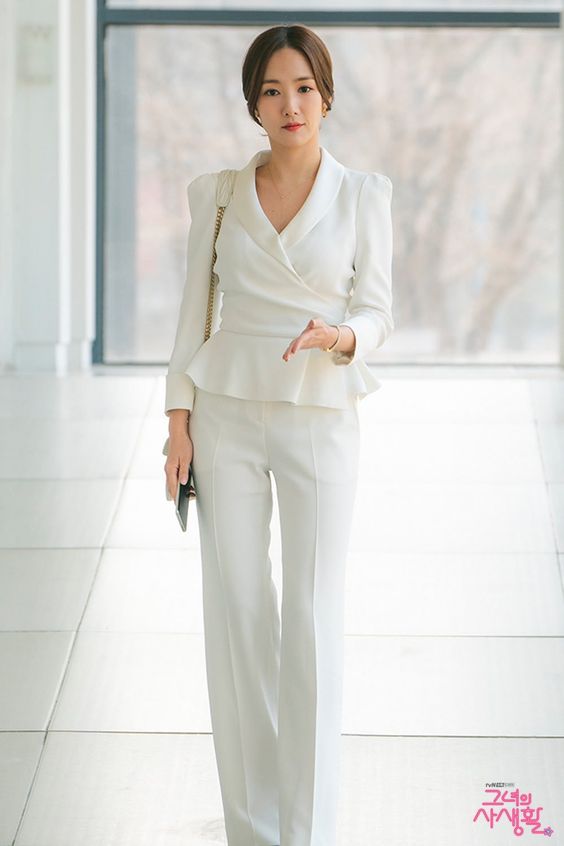 Trendy & Flattering Office Outfits By Korean Celebrities