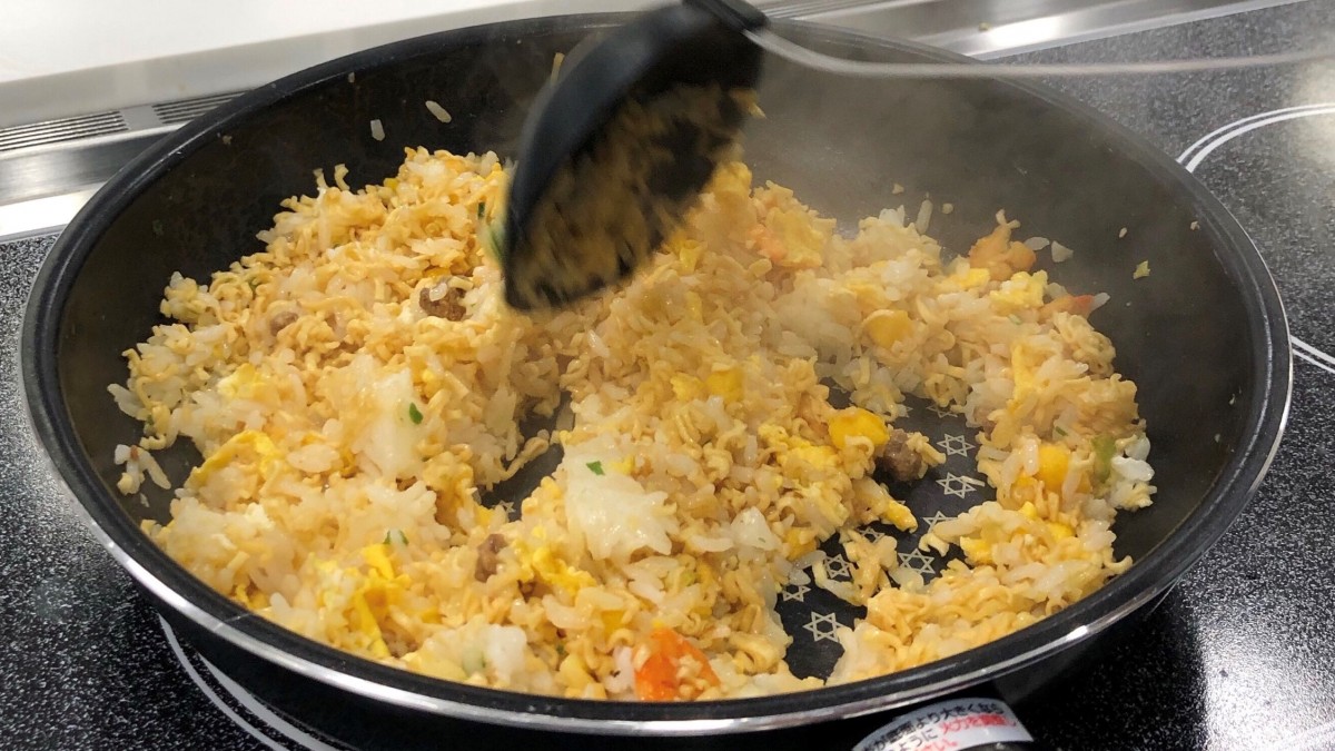 Nissin Cup Noodle Fried Rice with mystery meat in Japan