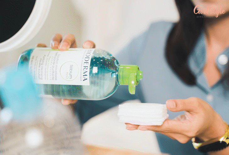 right way to use bioderma sensibio h2o micellar cleansing water soak a cotton pad