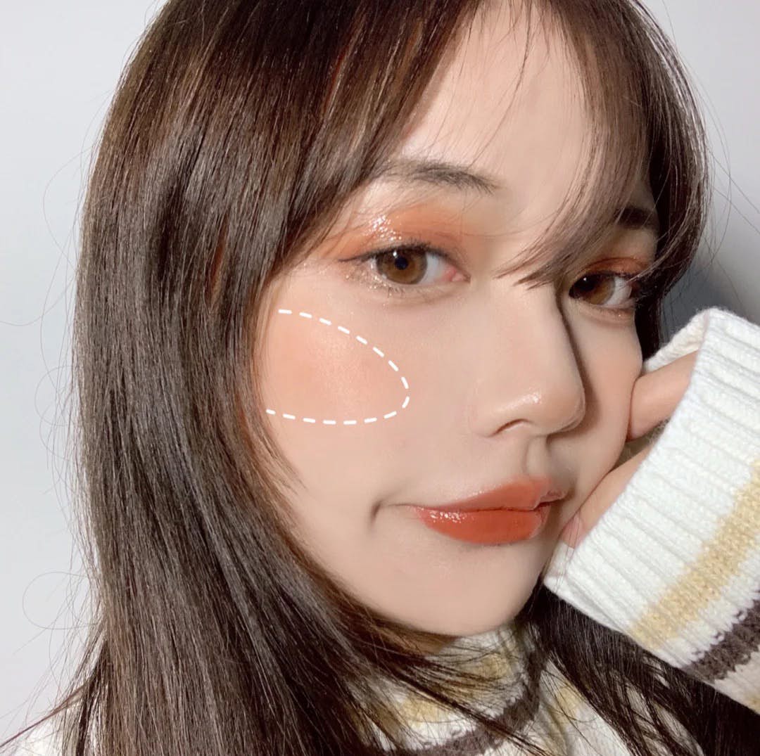 How to apply blusher