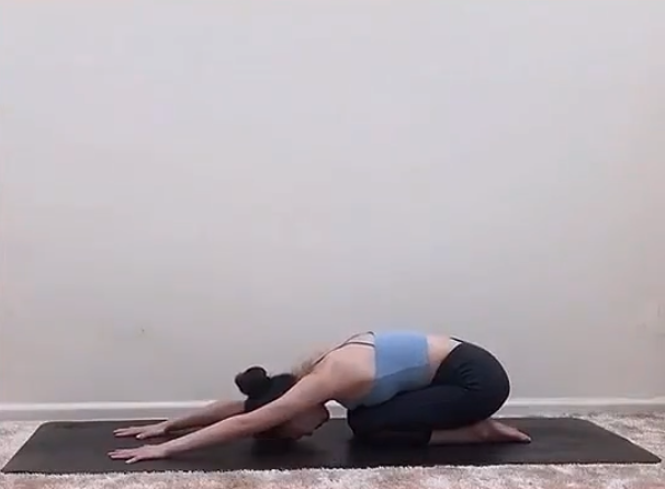quick and easy yoga poses you can do in the comfort of your own home to tone, strengthen and slim your thighs