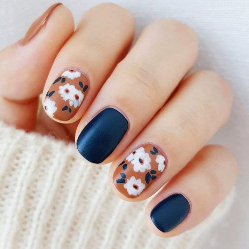 Pretty Vintage-Inspired Nail Art