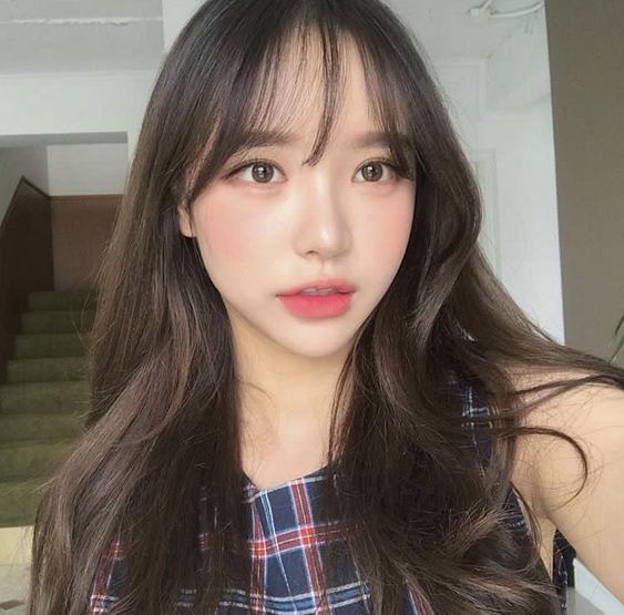 Girl with dewy makeup