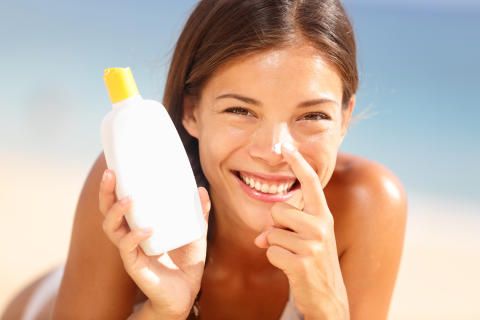 girl with sunscreen