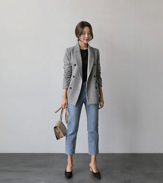 asian lady dressed in officewear