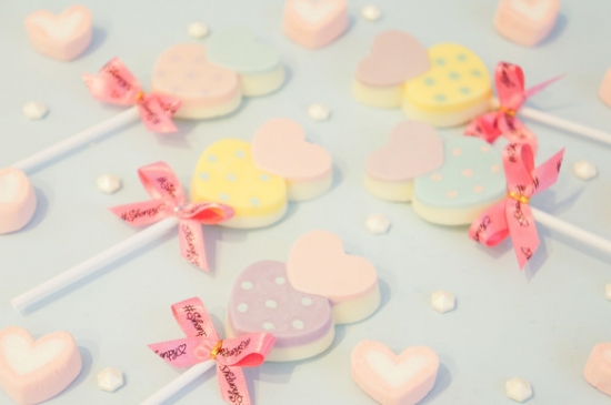 Shonpy kawaii icing cookie lollipop in heart shapes