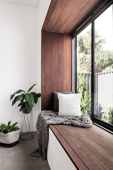 Minimalist bay window design