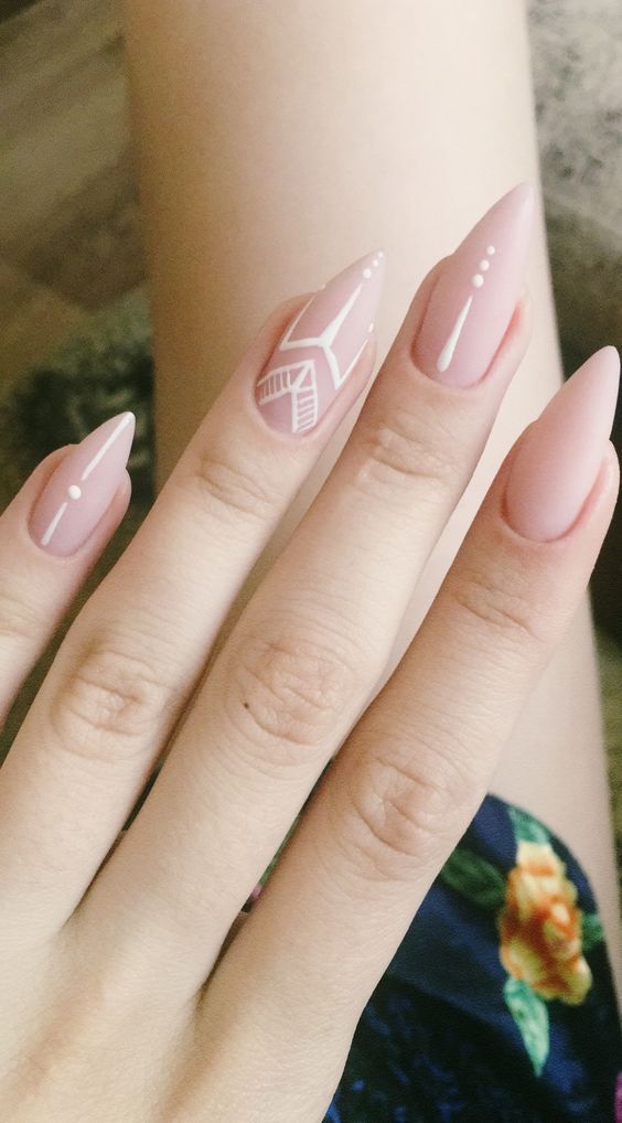 Stiletto nail shape