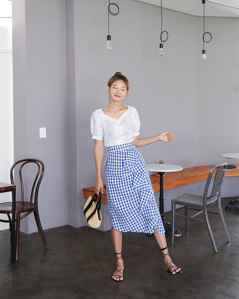 Blue-White outfit combinations 5