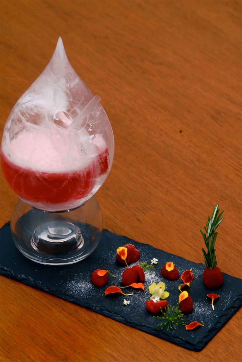 Bar Stories drink with unique ice shape