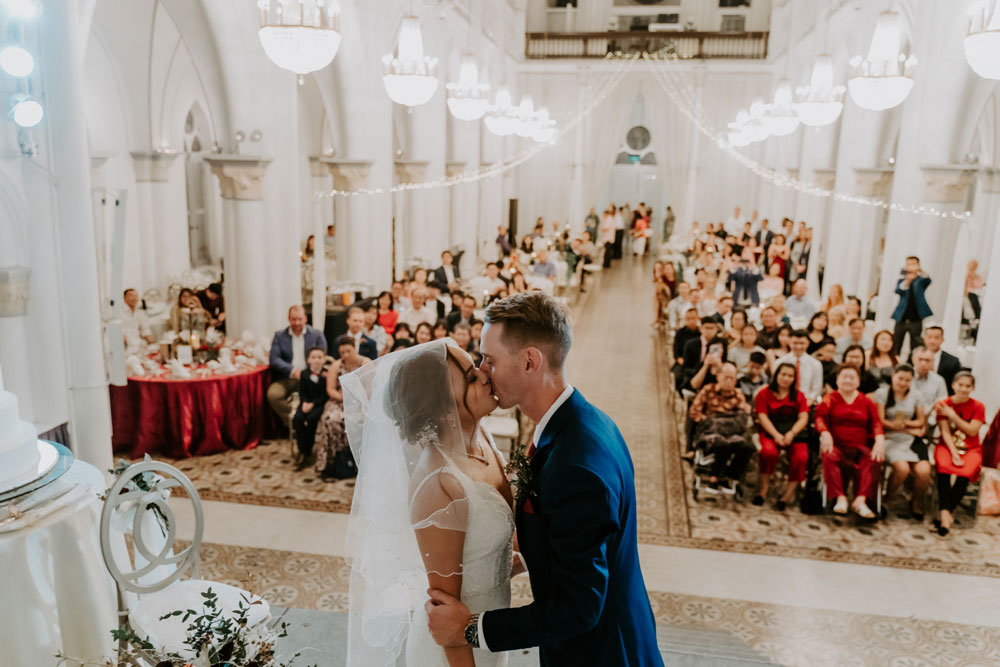 bride and groom, singapore wedding venue chijmes