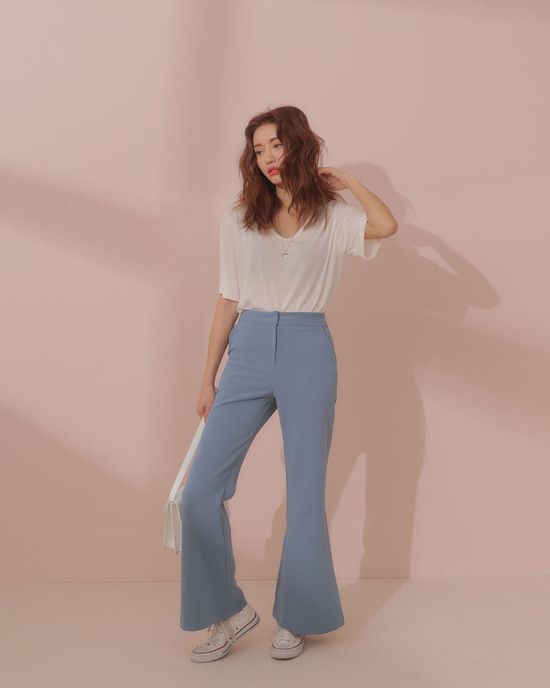 Blue-White outfit combinations 2