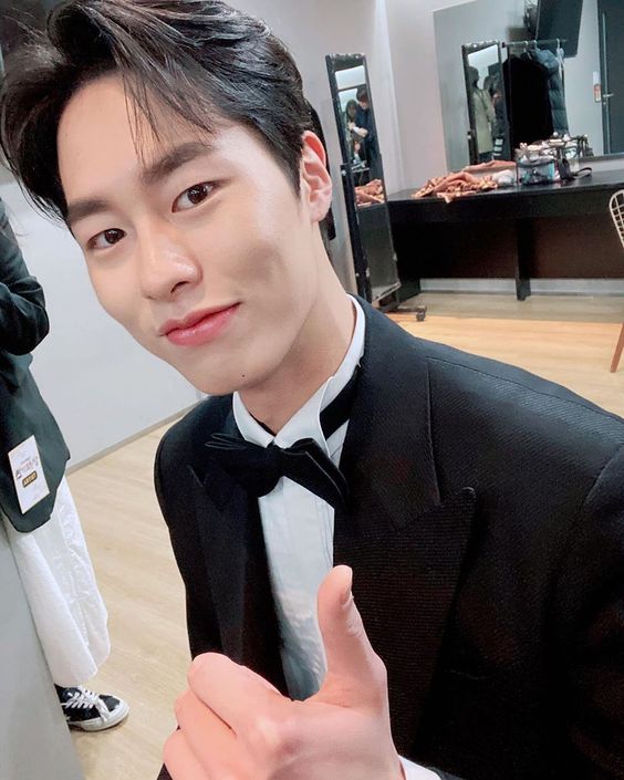 Lee Jae-wook in a suit