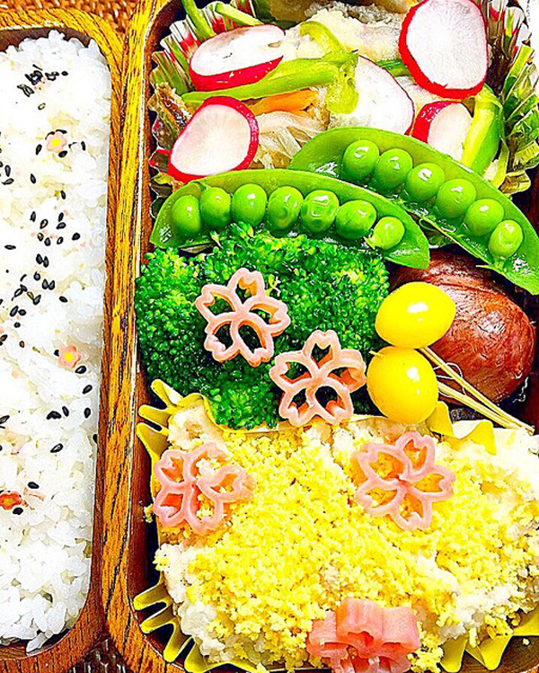 sakura-shaped pasta as topping for bento box lunch