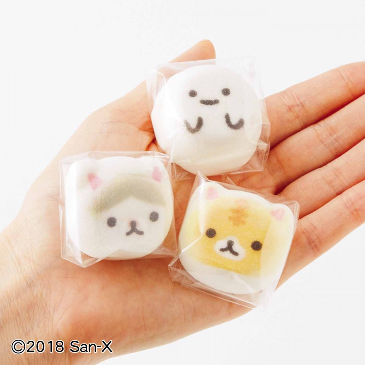 Corocoro Coronoya marshmallows individual pieces on hand