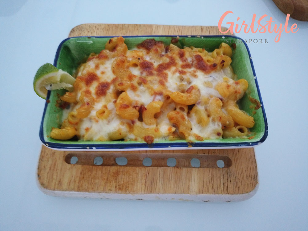 easy homemade Mac & cheese pasta