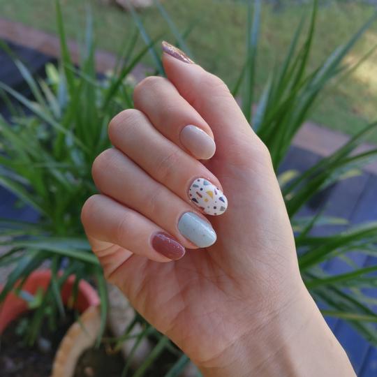 NAILWRAP.CO's minimalist nail wraps