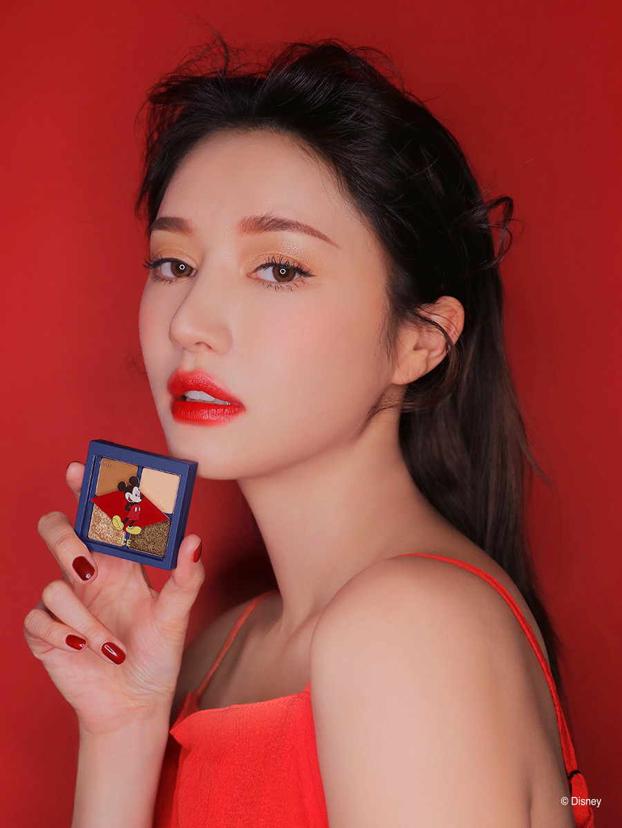 3CE Disney eyeshadow palette in blue