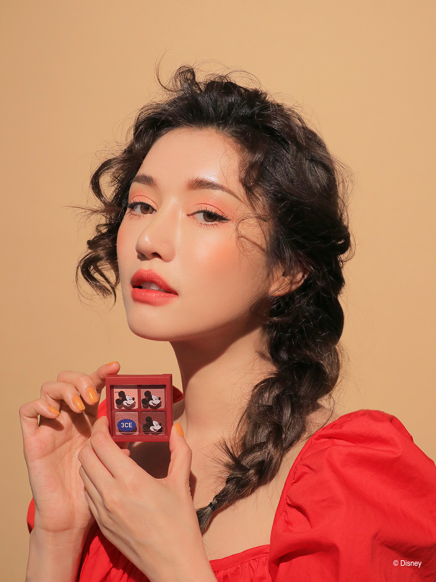 3CE Disney eyeshadow palette in red