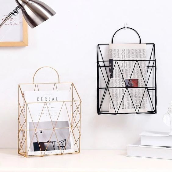 Magazine rack in gold and black