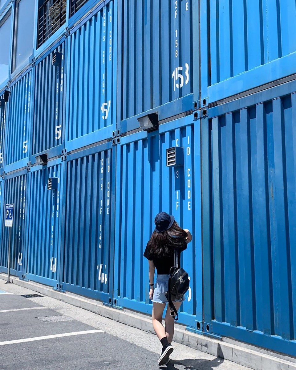 Girl posing at Common Ground Seoul
