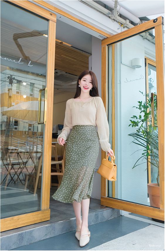 Green flared skirt