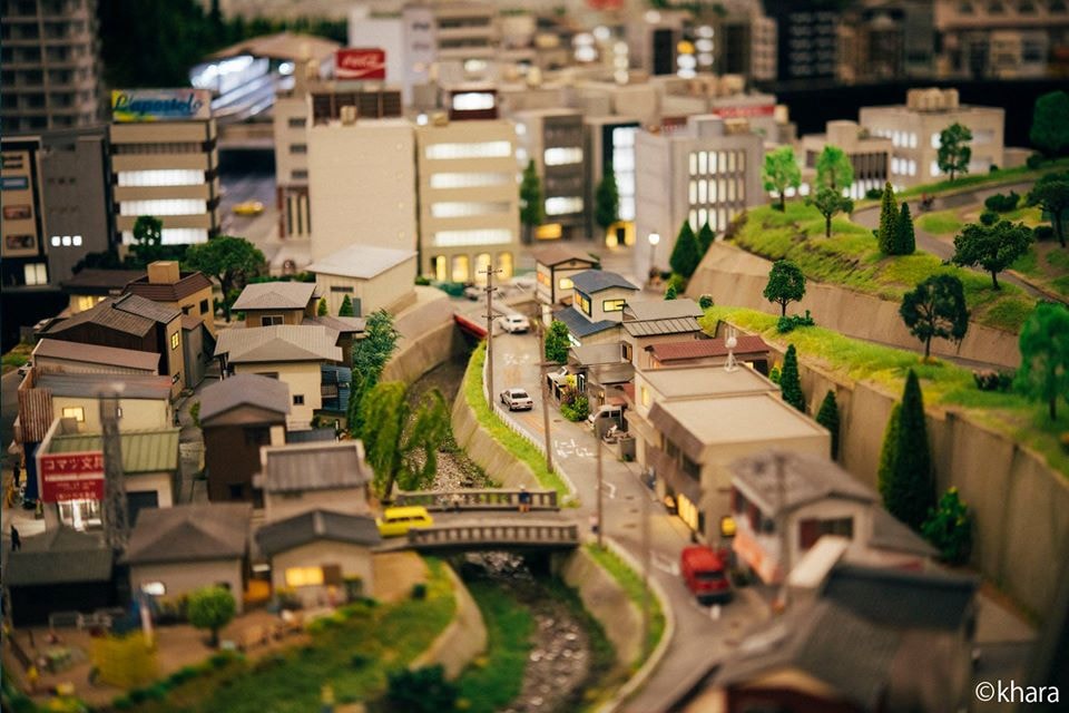 miniature city in Small Worlds Tokyo