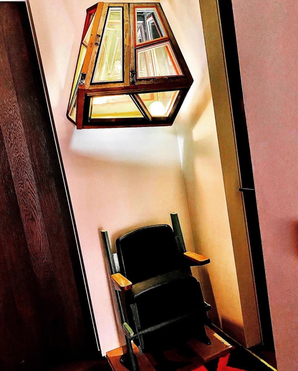 G-Dragon's new home and decorations