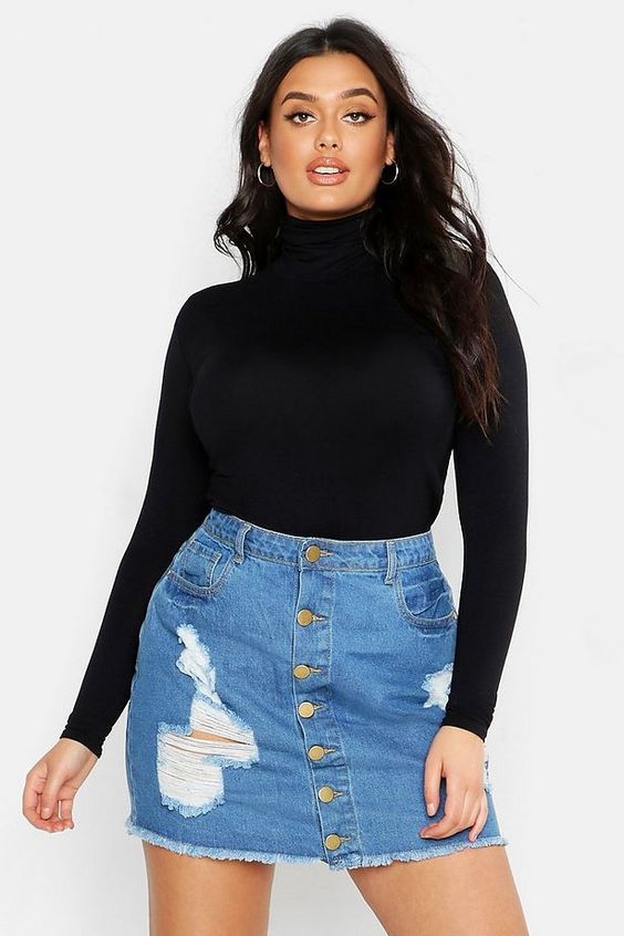 Ripped denim skirt with buttons