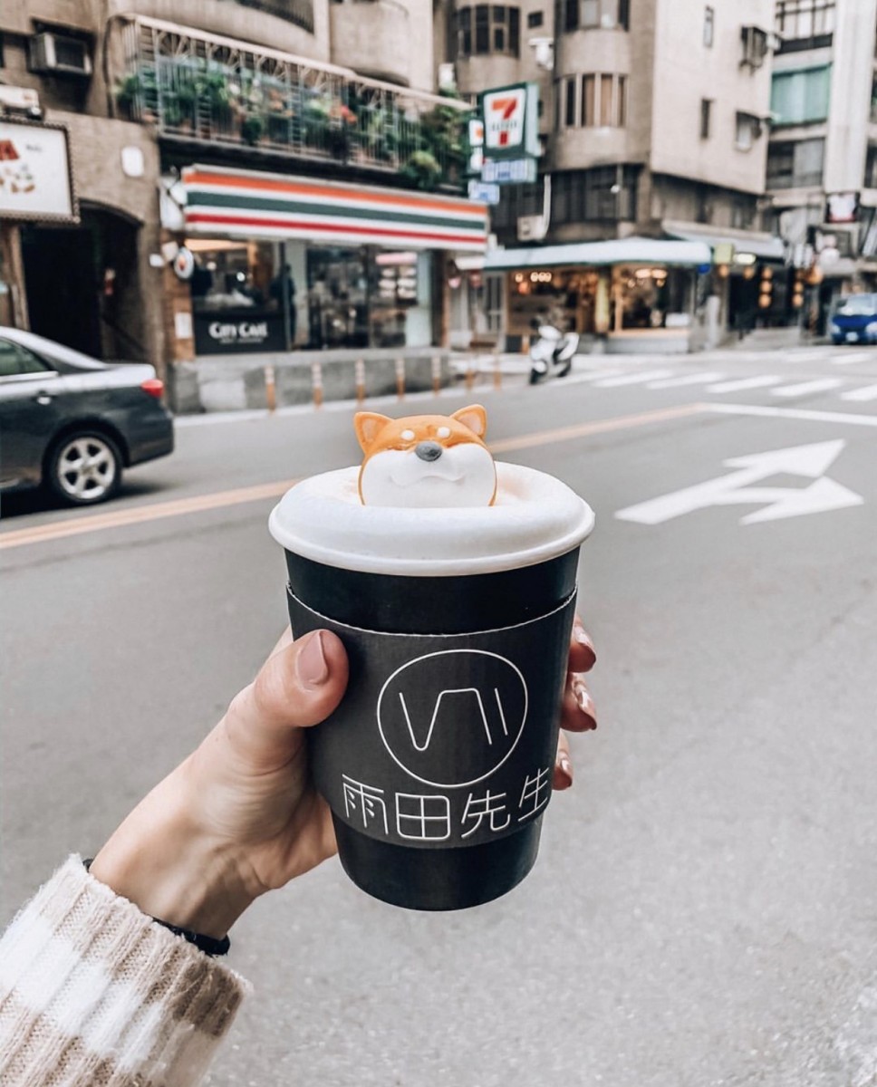 Shiba Ina Drink At A Cafe Located In Taiwan