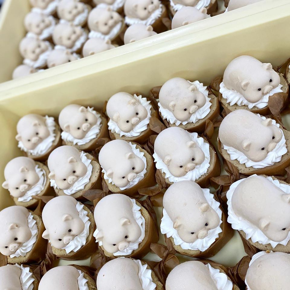 Parisian Perpetual pig royal milk tea cakes