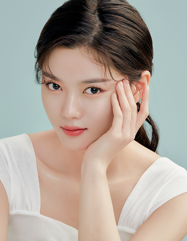 Kim Yoo Jung using matte Neo Cushion
